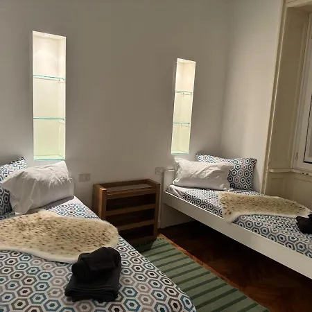 Apartman Spacious Three In Corso Vercelli, In The Center *