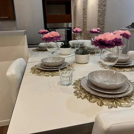 Spacious Three In Corso Vercelli, In The Center ミラノ